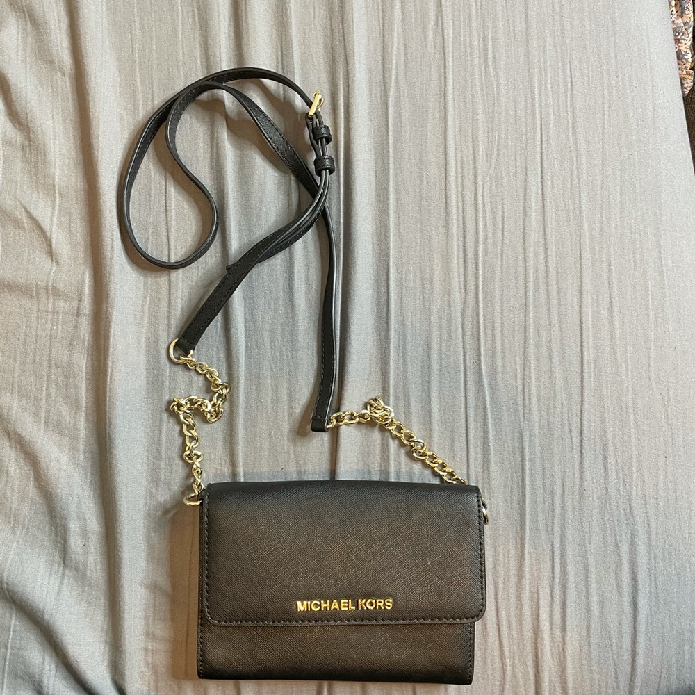 Michael Kors cross body purse